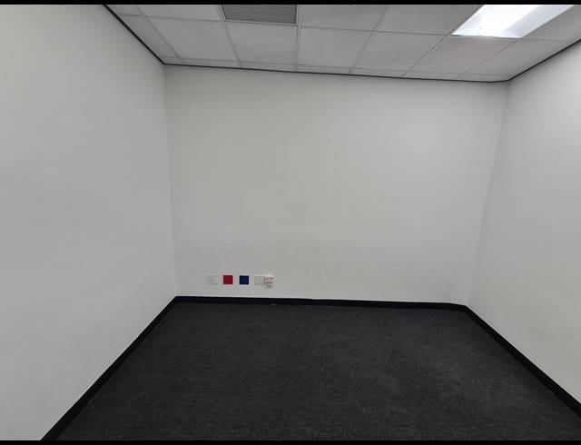 12M² OFFICE TO LET IN GLENADRIENNE